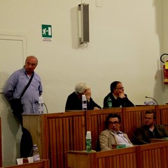 consiglio comunale sul lavoro