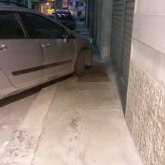 Parcheggi selvaggi a Gravina