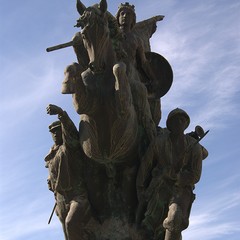 “Passeggiando con la storia” - monumento ai caduti