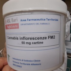 laboratorio trasformazione cannabis terapeutica