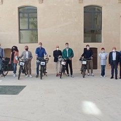 cerimonia consegna bici- progetto help