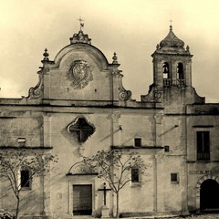 passeggiando con la storia- La presenza delle suore "ancelle del Santuario"