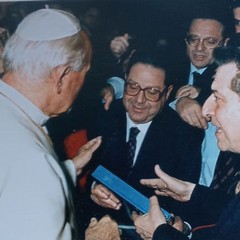 Il presidente in udienza da Sua Santit Giovanni Paolo II insieme a Mons Tarcisio Pisani Foto