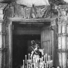 Passeggiando con la storia- statua processionale