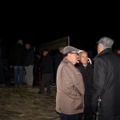 Lùmina inonda di luce l'habitat rupestre di Gravina