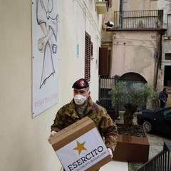 militari donano cibo mensa Perfetta Letizia