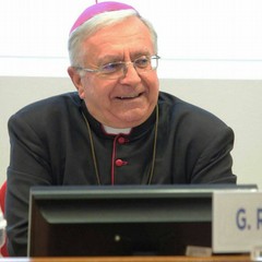 Monsignor Giovanni Ricchiuti in Salvador