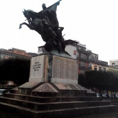 “Passeggiando con la storia” - monumento ai caduti