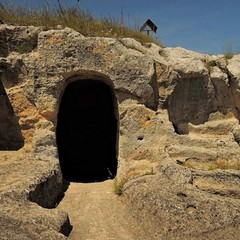 Passeggiando con la storia- cripta Padre Eterno