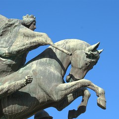 “Passeggiando con la storia” - monumento ai caduti