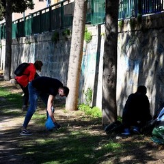 pulizia della città dei volontari