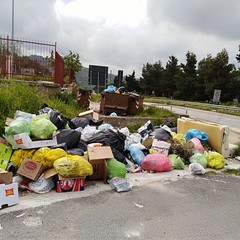 rifiuti abbandonati
