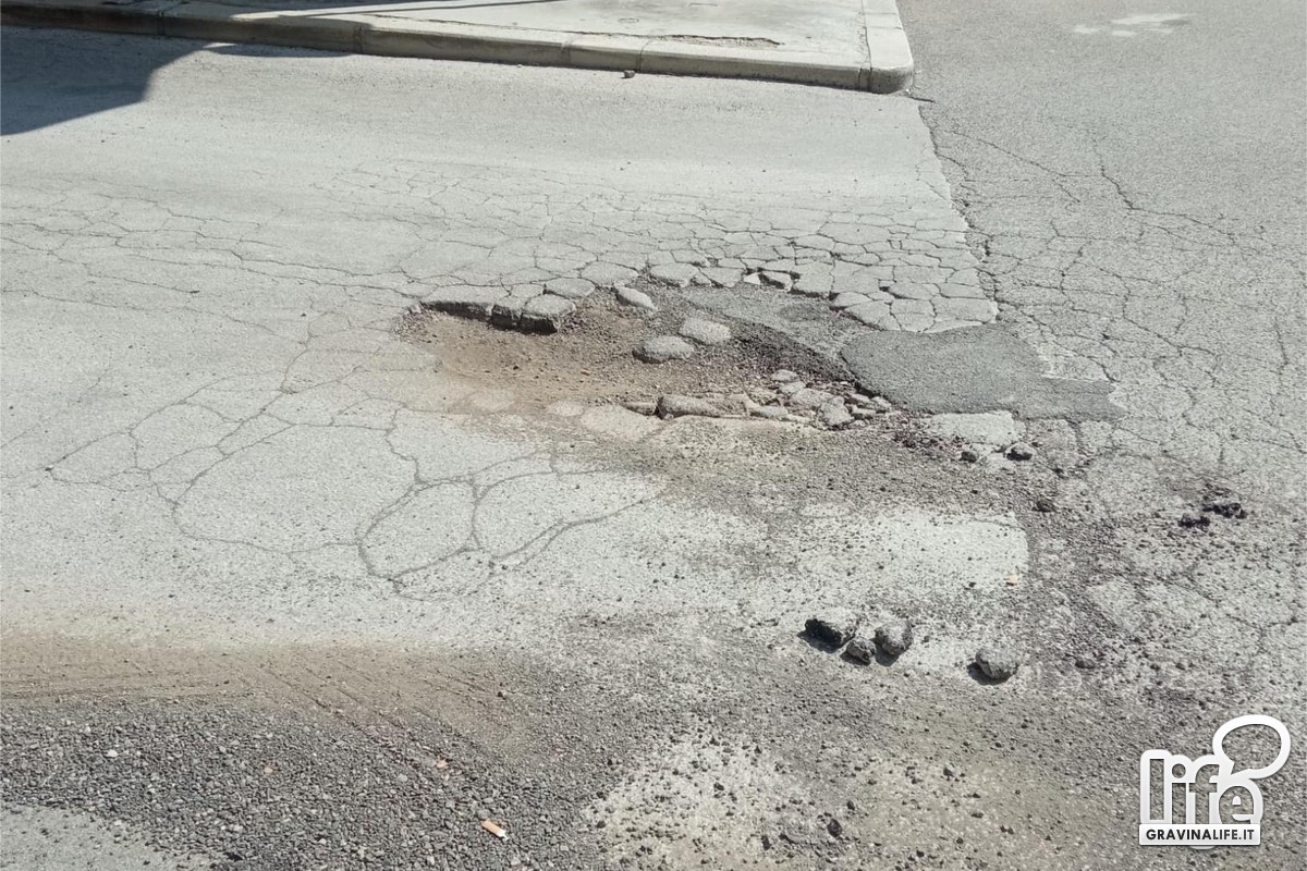 ireport strada dissestata