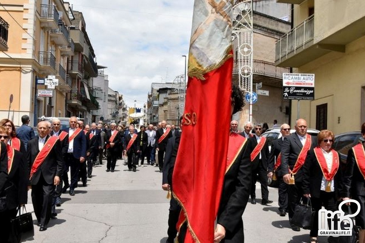 Due centenari confraternitali: SS. Crocifisso e S. Michele