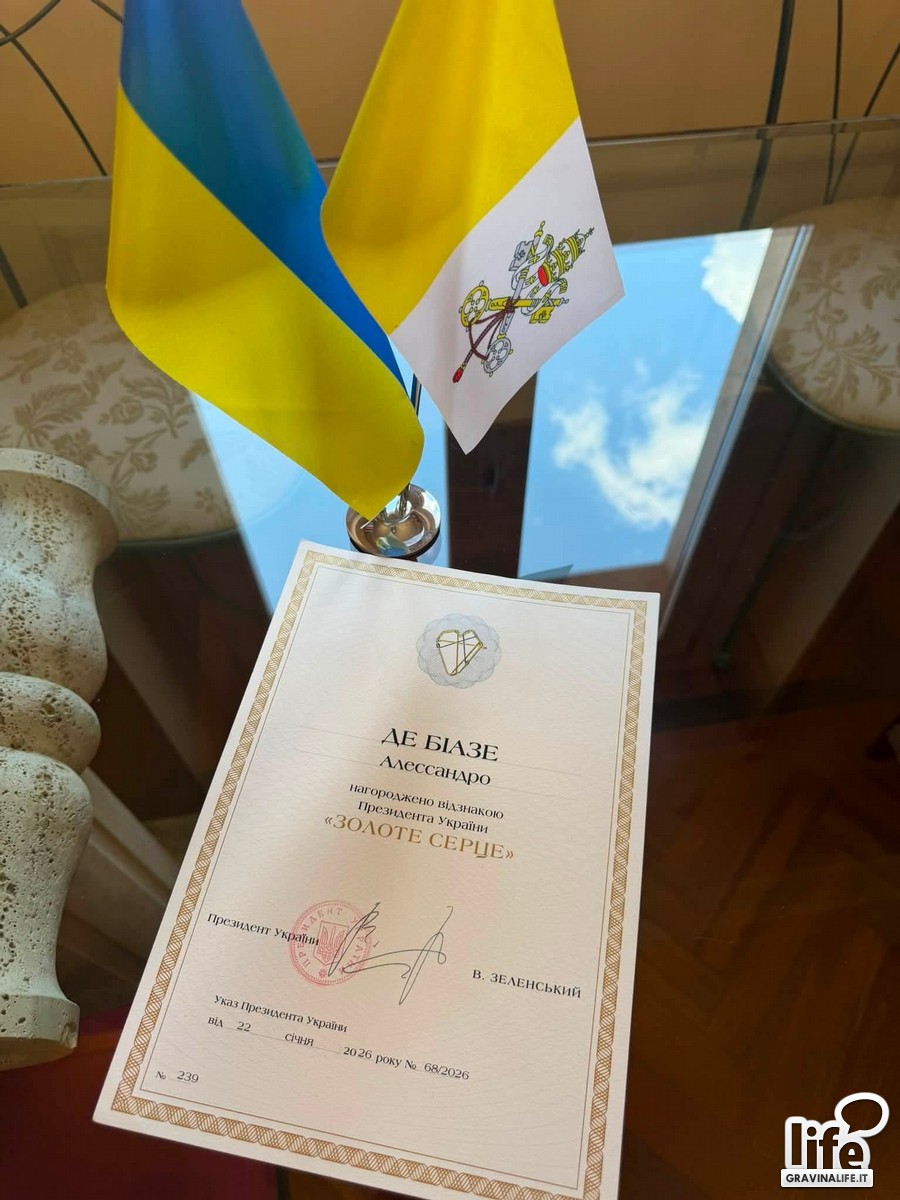Zelensky premia limprenditore pugliese De Biase il primo italiano laico a ricevere il Golden Heart