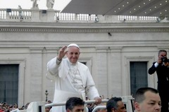 Papa Francesco festeggia con i sasanelli di Gravina