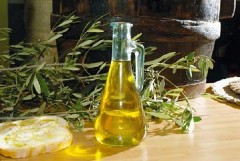 Olio spagnolo commercializzato come extravergine italiano