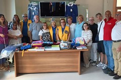 Zaino sospeso e storia ritrovata: il Lions Club semina solidarietà e cultura