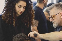 La giovane Maria Angelica Losacco, hair stylist alla fashion week Milano