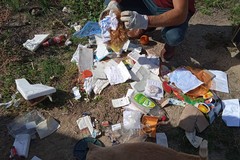 Abbandono di rifiuti: attività congiunta di Polizia Locale e Raccolgo