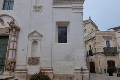 Scoppio manda in frantumi i vetri della chiesa del Purgatorio