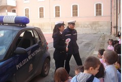 Bimbi a lezione di educazione stradale