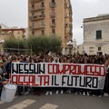 Studenti di Gravina in corteo contro “La cattiva edilizia scolastica”