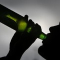 Stop all'alcol: dalle 23 alle 6 consumo vietato fuori dai locali