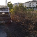 Auto in fiamme sulla circonvallazione