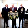 Gli scatti d'amore di Carlo Centonze arrivano in Regione