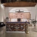 Una copia della sacra Sindone in esposizione