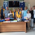 Zaino sospeso e storia ritrovata: il Lions Club semina solidarietà e cultura