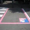 Parcheggi rosa: che fine ha fatto la cortesia?