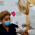 Covid, iniziato il V-Day in Puglia