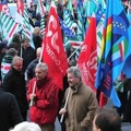I sindacati invitano i cittadini ad unirsi a loro per superare la crisi