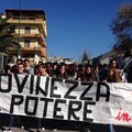 Manifestazione studentesca nel ricordo delle vittime parigine