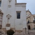 Scoppio manda in frantumi i vetri della chiesa del Purgatorio
