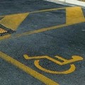 Parcheggi, aumentano i posti per i disabili