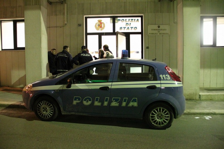 Polizia -commissariato