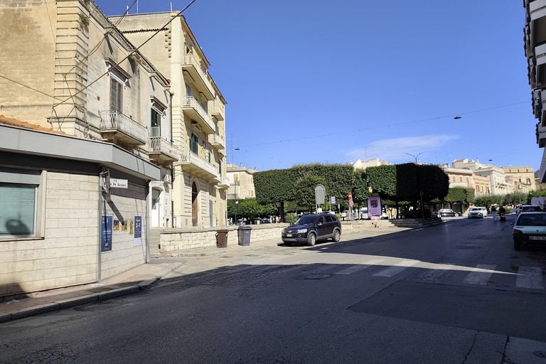 conca strisce pedonali via de gasperi