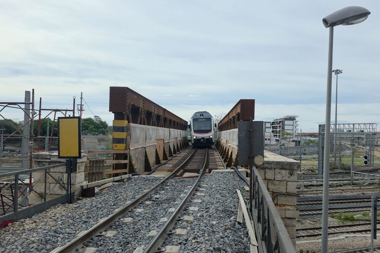 fal foto ponte din ferro