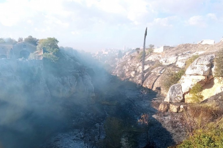incendio canyon Gravina