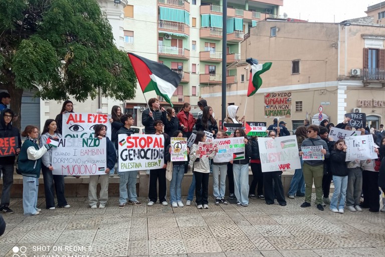 manifestazione liceo pro gaza