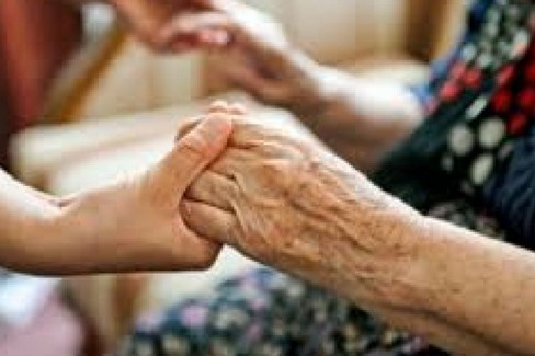 Puglia, 2 milioni dal Fondo Nazionale per i Caregiver
