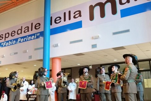 La Fanfara dei Bersaglieri all’Ospedale della Murgia