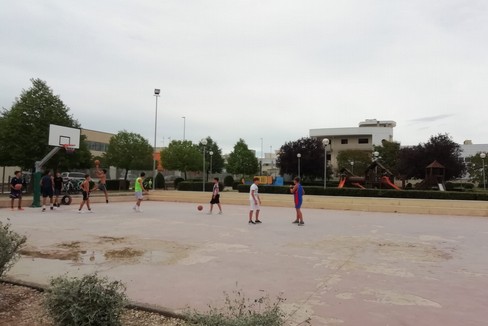 Manutenzione campo basket zona Pip, atto d’indirizzo della giunta