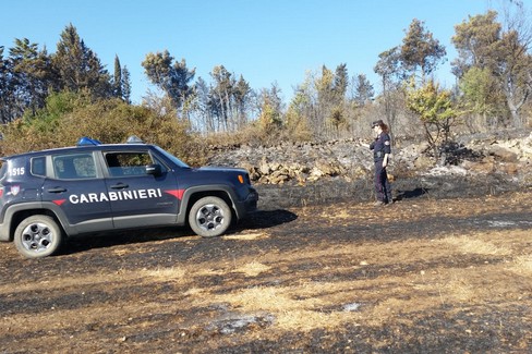 Carabinieri indagano su incendio