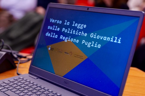 Giunta regionale approva prima Legge in materia di politiche giovanili