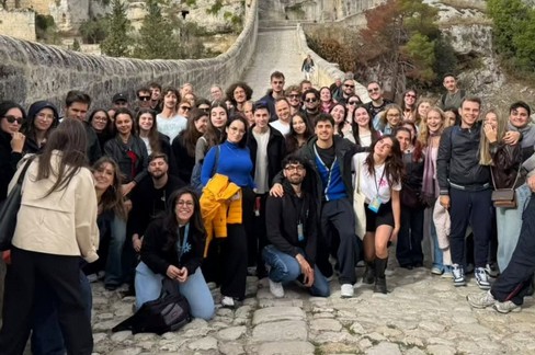 Gravina incontra il mondo