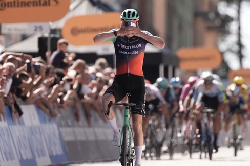 Next gen 2026, il ciclismo giovane passa da Gravina